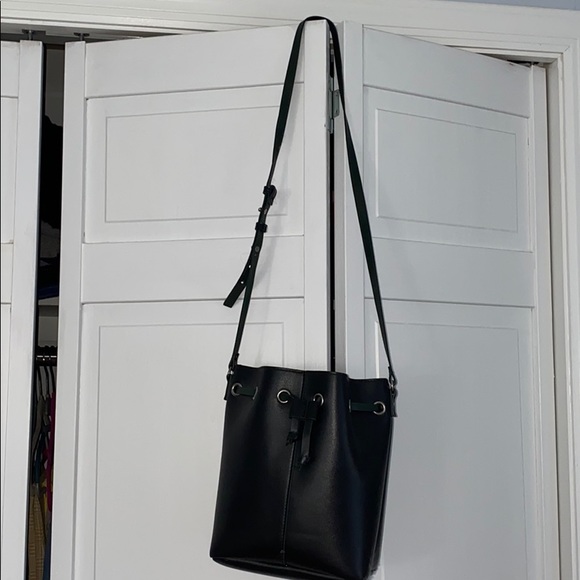 Urban Outfitters bucket bag - Picture 3 of 10